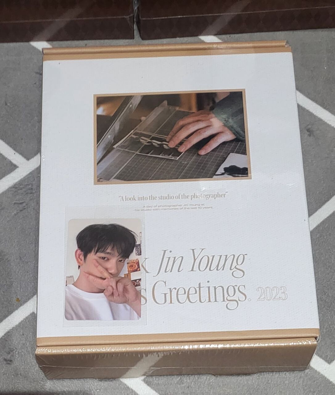 [OTHER GROUP] 2023 SEASON'S GREETINGS, OPTION: PARK JIN YOUNG - 2023 SG + POB (w/ minimal mark in outbox)