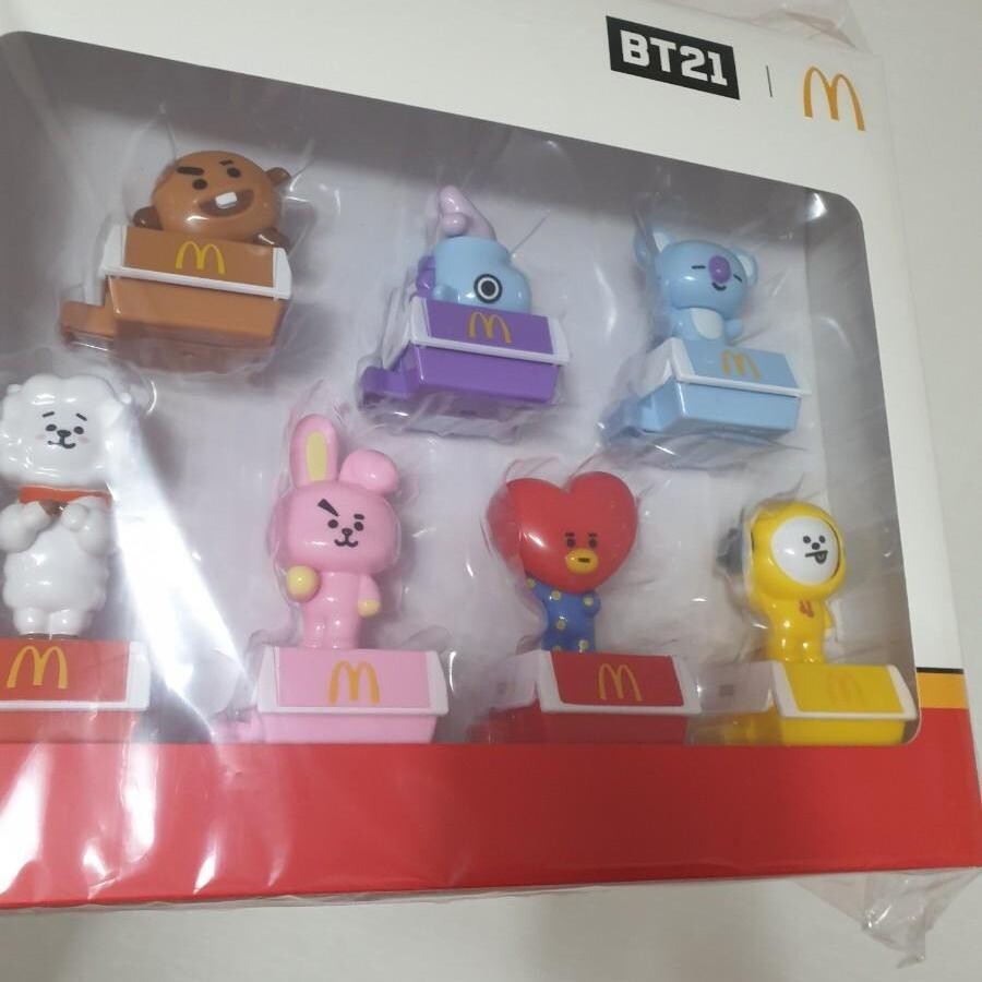 BT21 x MCDONALD COLLECTOR FIGURE - RJ