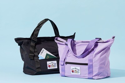 BT21 BABY TRAVEL FOLDABLE SHOULDER BAG 
SIZE: 54 x 39 x 19cm