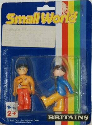 Britains - 1989 - 9125 Small World 2 Assorted Figures
Orange and Yellow pants