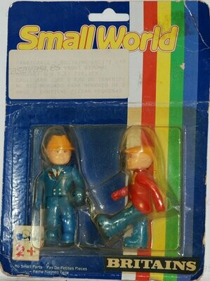 Britains - 1989 - 9125 Small World 2 Assorted Figures
Policeman and Kid