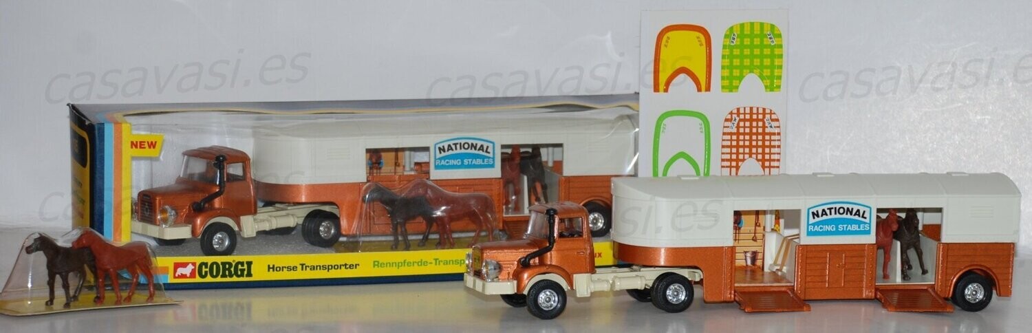 Corgi - 1105 - 1976 - Horse Transporter