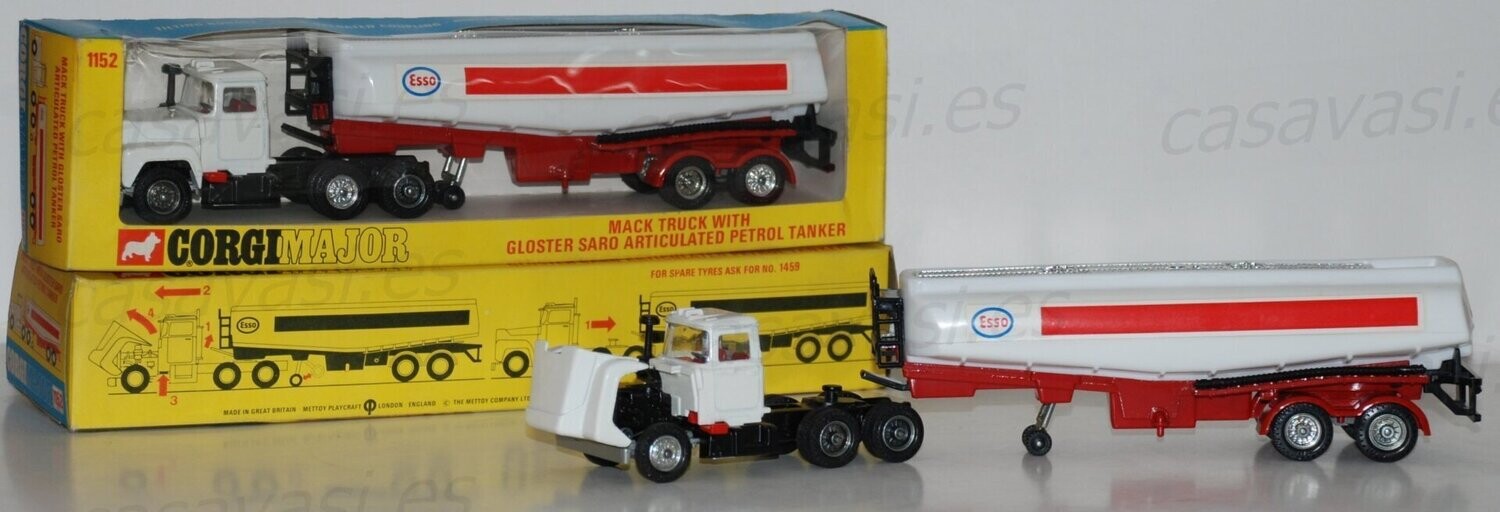Corgi - 1152 - 1973 - Mack Truck with Gloster Saro
Articulated Petrol Tanker