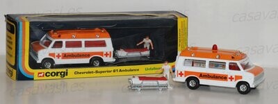 Corgi - 405 - 1977 - Chevrolet-Superior 61 Ambulance