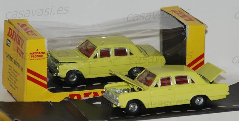Dinky Toys - 151 - Vauxwall Victor 101