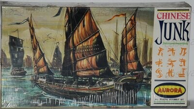 Aurora - KIT.NO.430-198 - Made in USA - Chinese Junk
Box Size 33 x 18 cm.