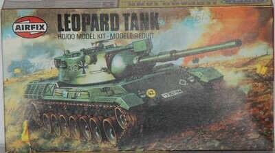 Airfix - 1978 - s2-02306-1 - 00 - Leopard Tank
Box Size 21 x 11.5 cm.