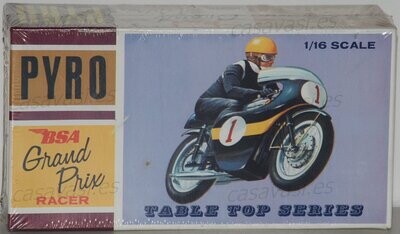 Pyro - 1967 - m153-125 - 1/16 - Nº 3 - BSA Racing Cycle - BSA Grand Prix Racer
Box Sixe 20.5 x 11 cm.