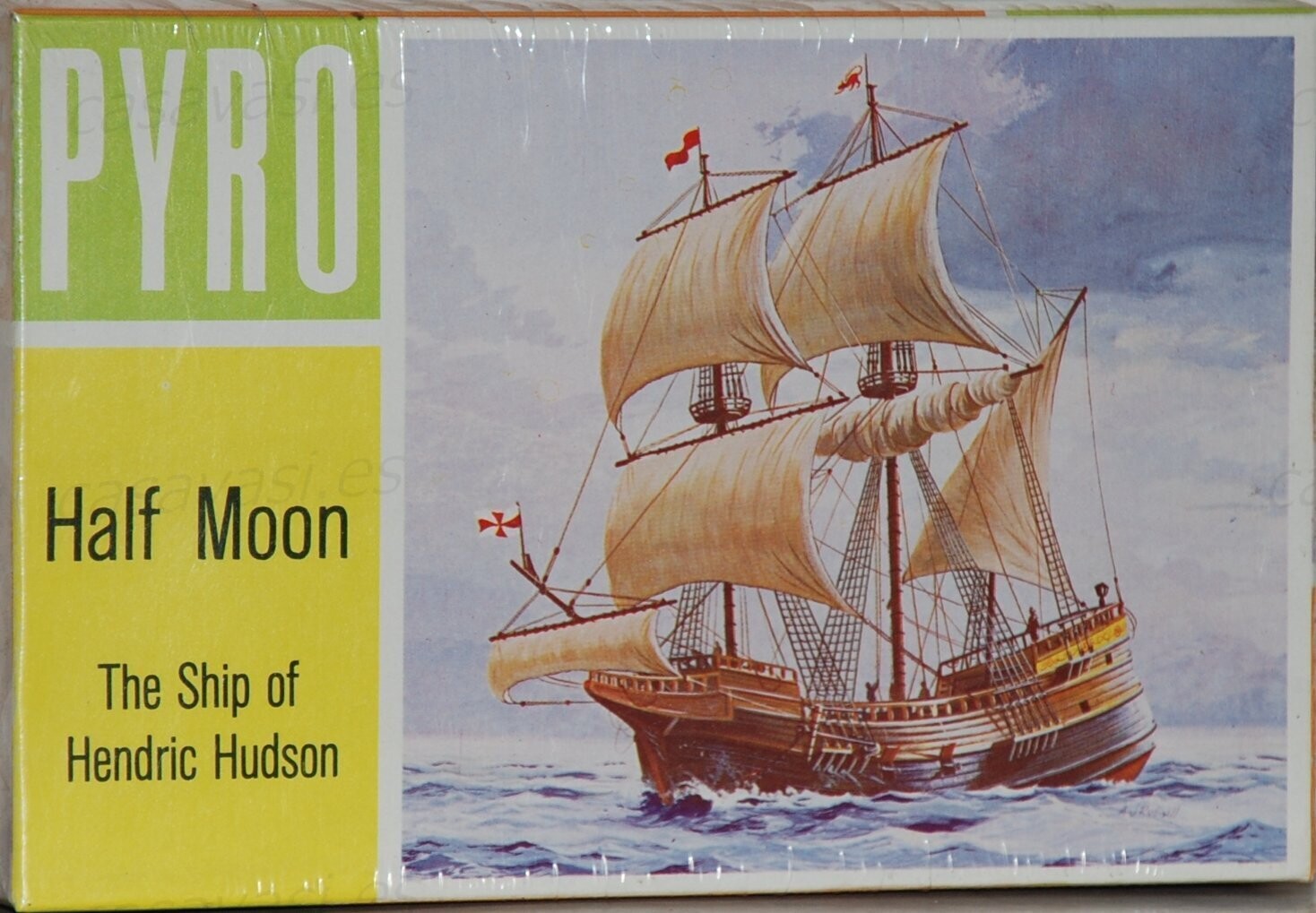 Pyro - b366-75 - Nº6 - 1967 -Half Moon - The Ship of Hendric Hudson
Box Size 18.5 x 12 cm.