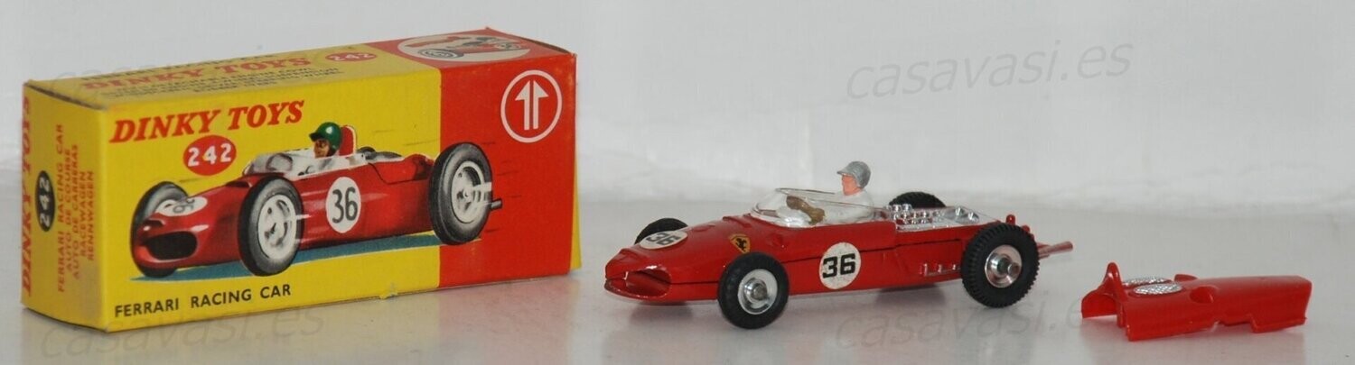 Dinky Toys - 242 - Ferrari Racing Car