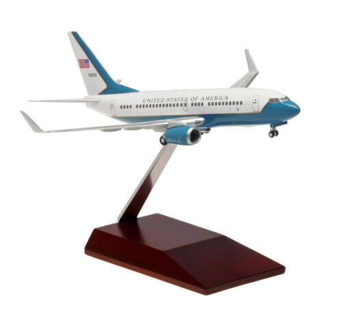 B737-700W C-40C 1/200 USAF