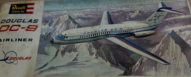 REVELL DOUGLAS DC-9 1/72 H-246