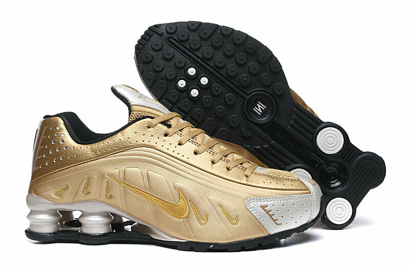 NIKE SHOX R4