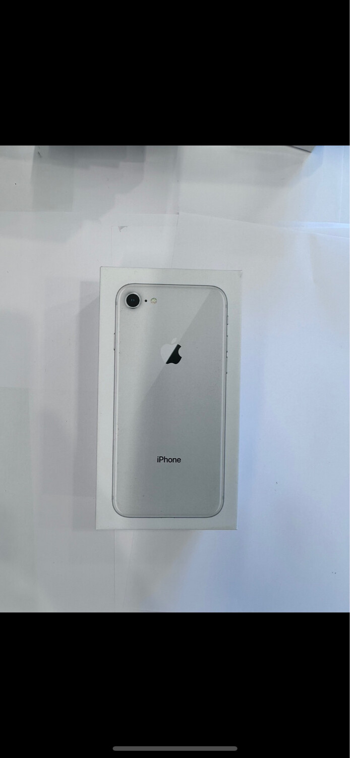 iPhone 8 128 g 