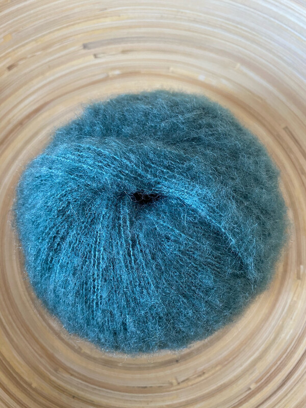 Manada -mohairsilkkilanka, Dark Sage 218