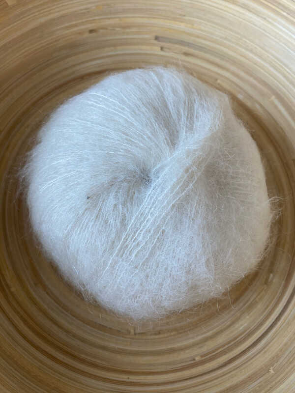 Manada -mohairsilkkilanka, Ivory 204