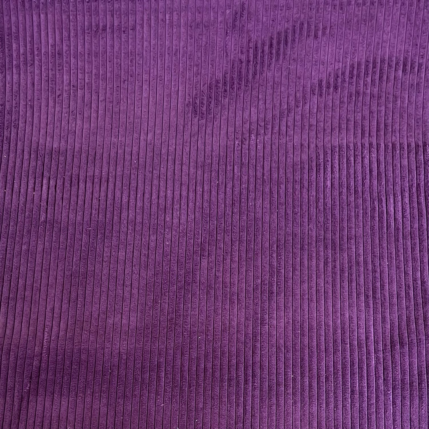 Muhku -leveävakoinen Sametti, Luumu