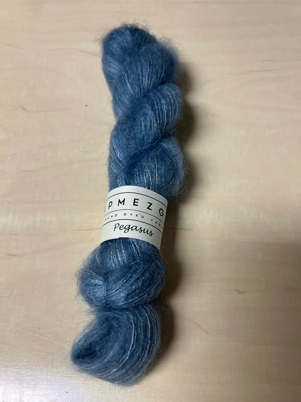 Pegasus- Silkkimohairneulelanka, Ukkosensininen 175