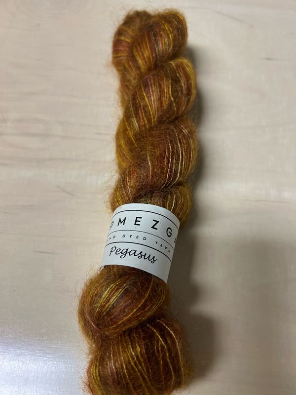 Pegasus- Silkkimohairneulelanka, Oranssikirjava 183