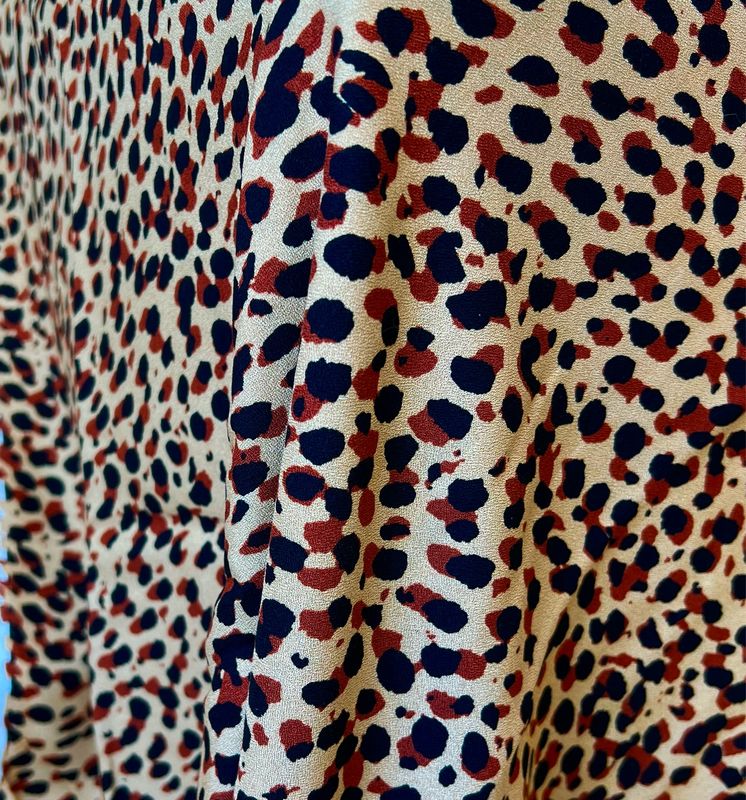 Leona- viskoosikreppi, hiekka Pala 3m Leona- viskoosikreppi, hiekka Pala 3m