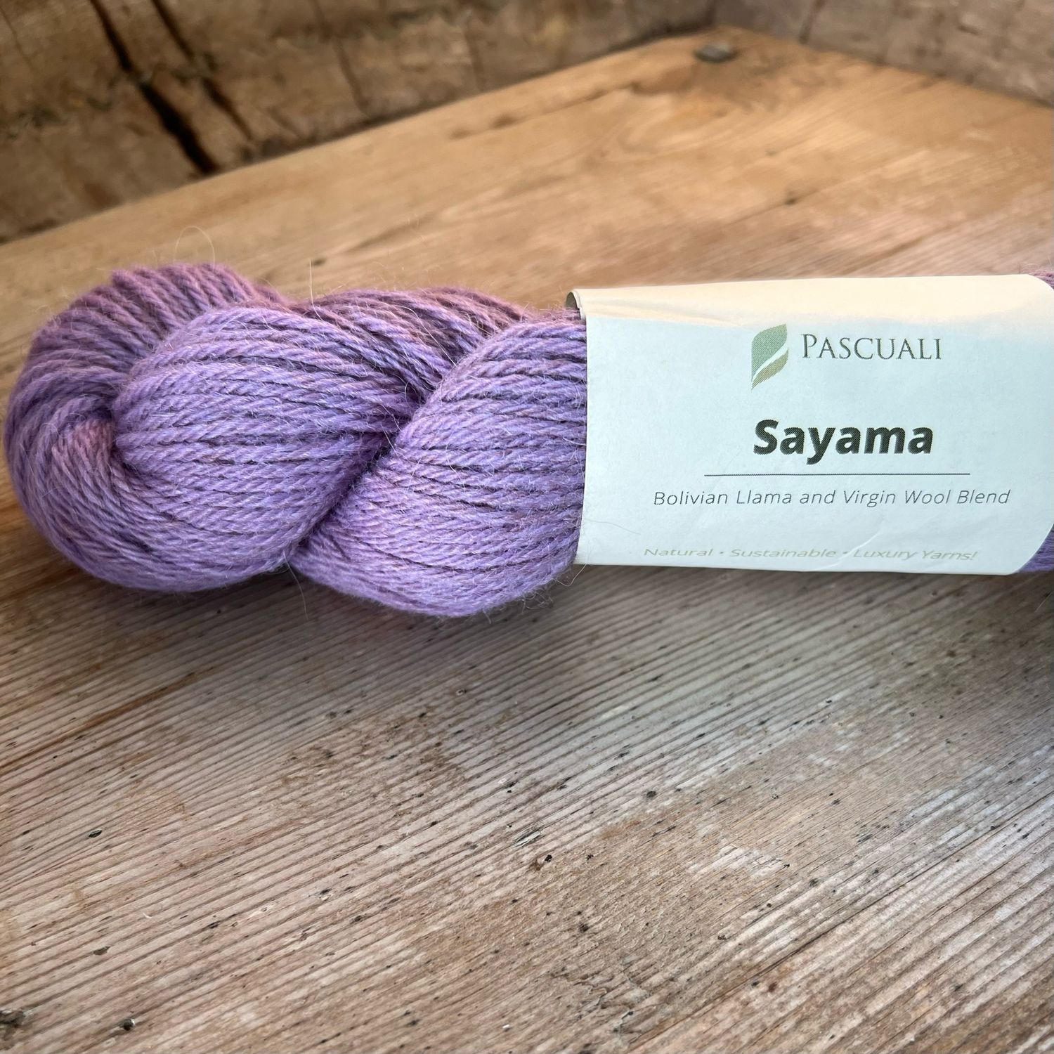 Sayama -laamavillaneulelanka, Lila 322