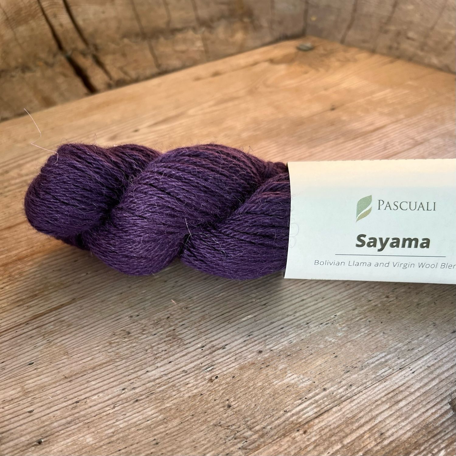 Sayama -laamavillaneulelanka, Tumma Violetti 321