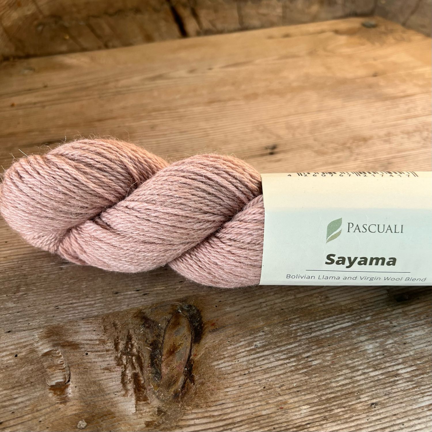 Sayama -laamavillaneulelanka, Roosa 303