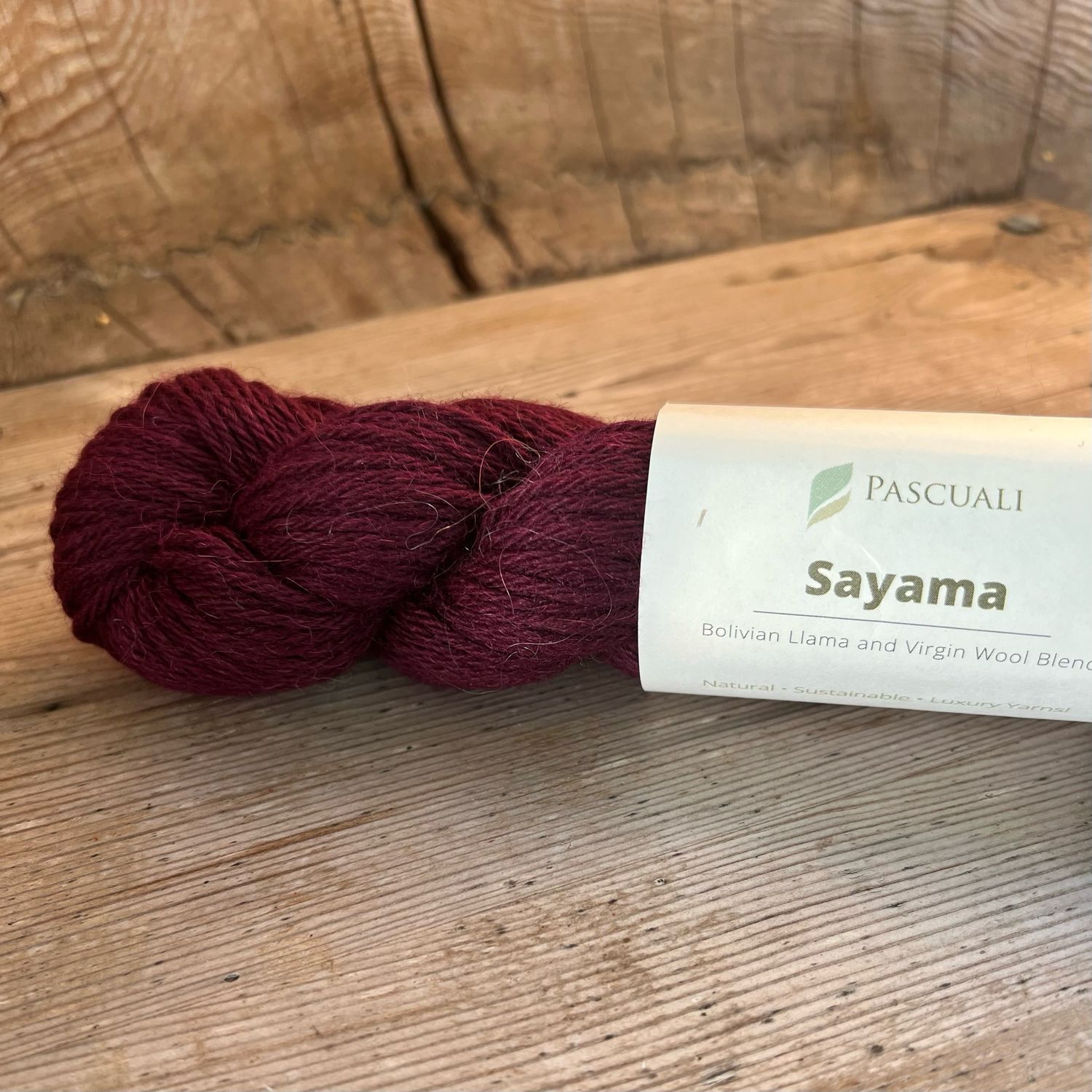 Sayama -laamavillaneulelanka, Viini 300