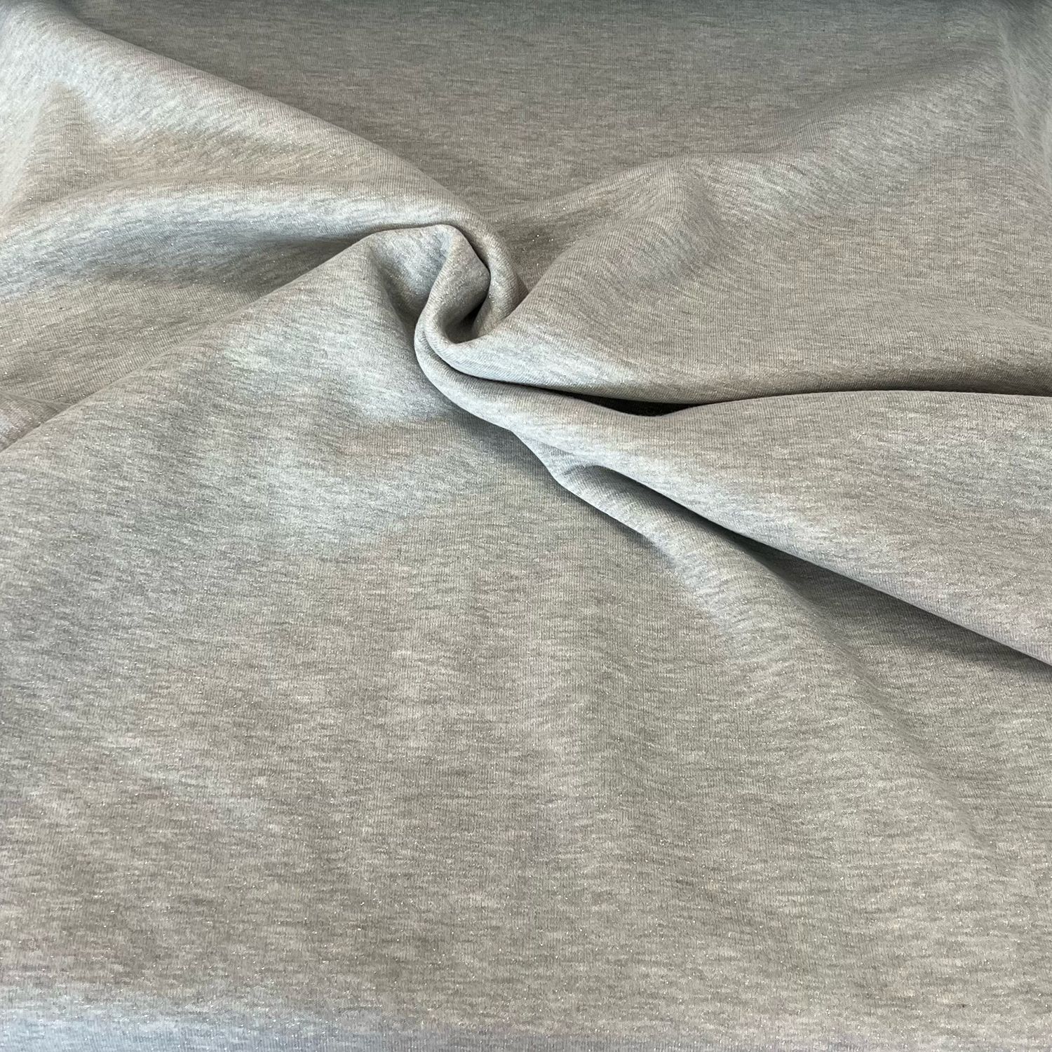 Dumbo -harjattu Lurexjoustocollege, Harmaa