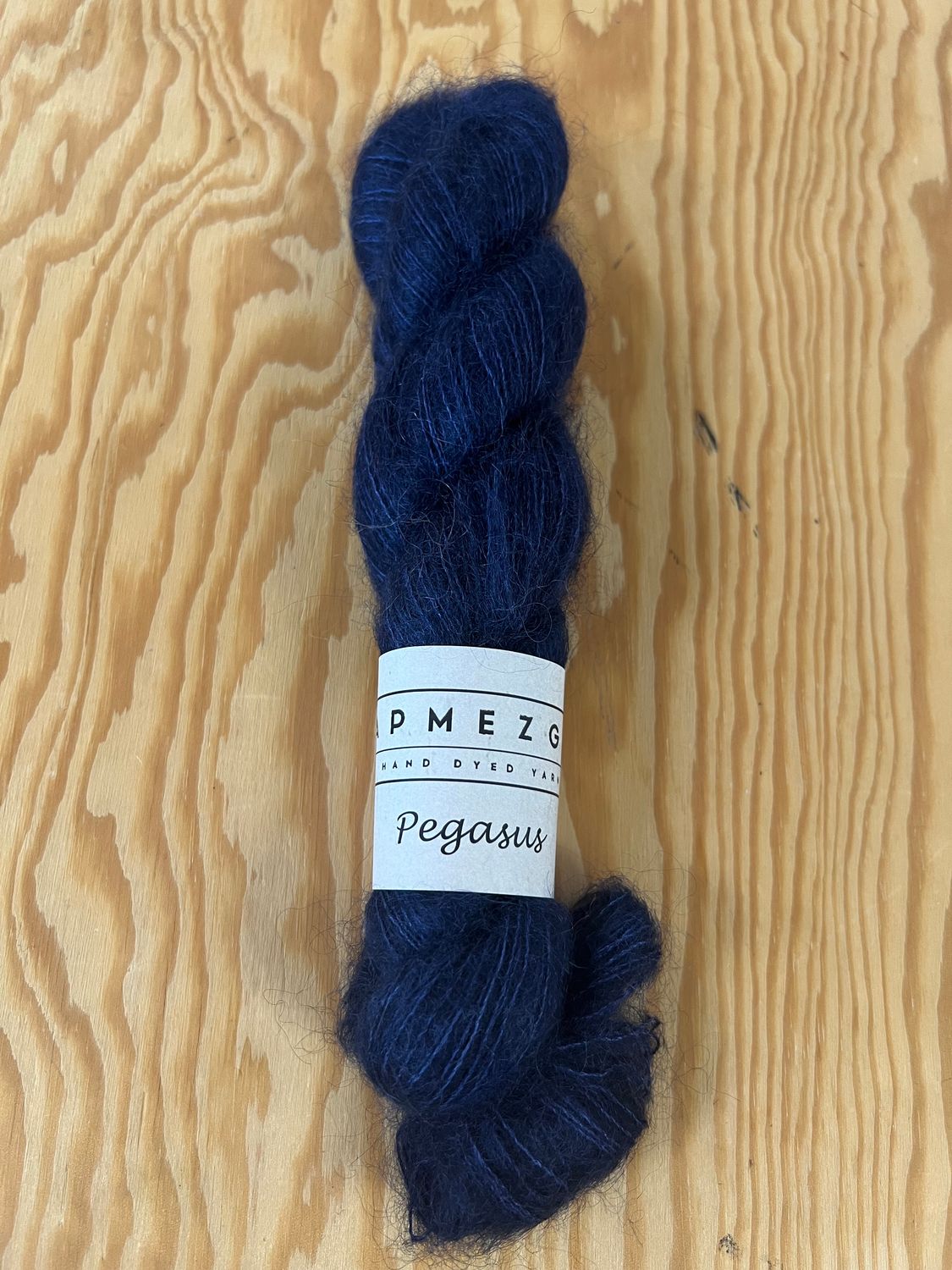 Pegasus- Silkkimohairneulelanka, Navy 296