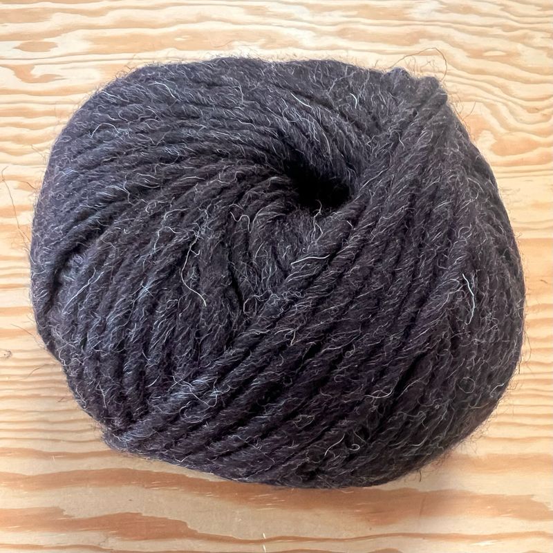 BRE Meadow, Tumma Ruskea 022