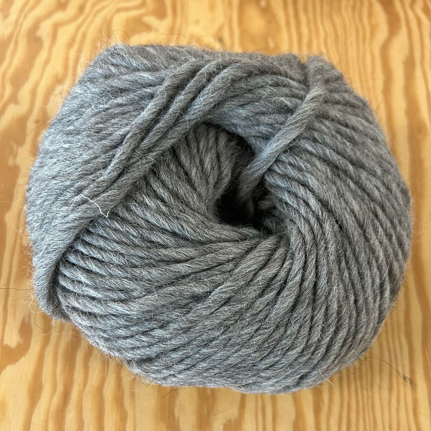 BRE Meadow, Harmaa 021