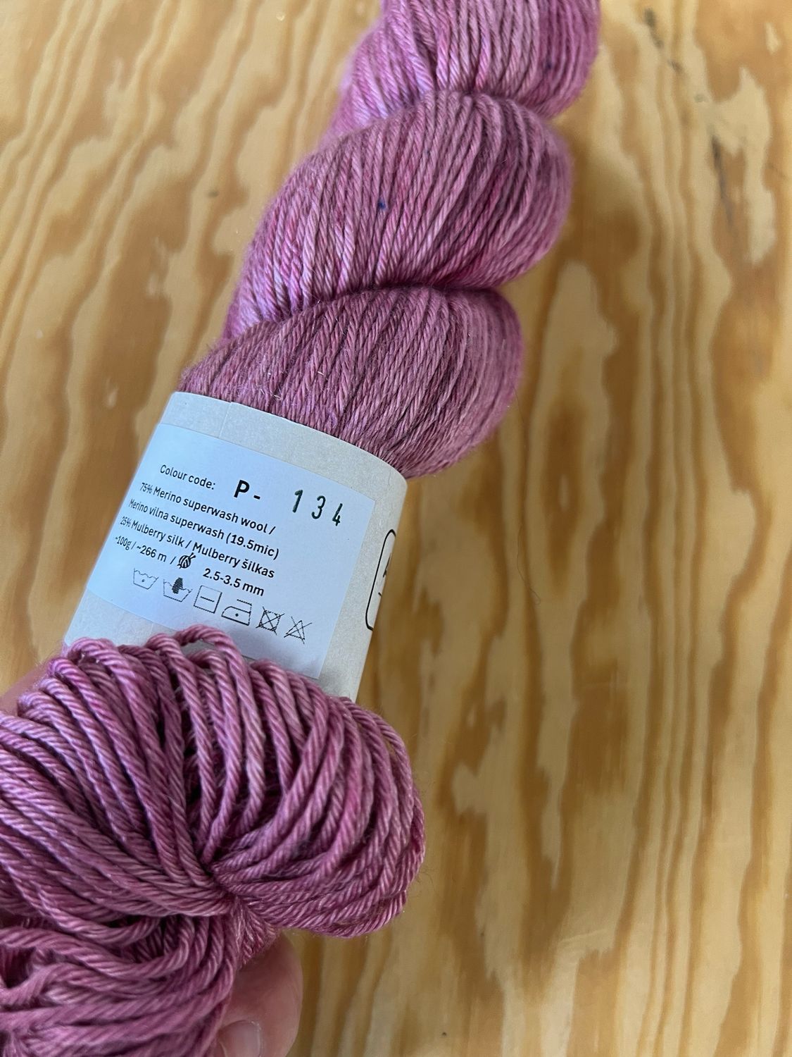 Columba DK merinosilkkilanka, Roosa 134