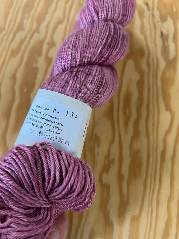 Columba DK merinosilkkilanka, Roosa 134