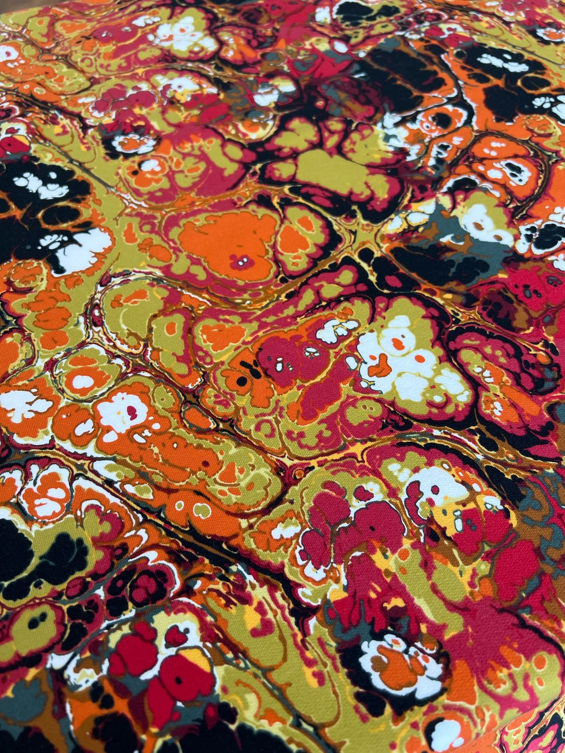 Hupsis- harjattu joustocollege, Punasävyt Pala 2m