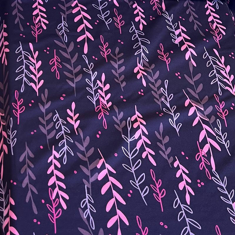 Delighted Leaves-puuvillatrikoo, Violetti Delighted Leaves-puuvillatrikoo, Violetti