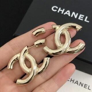 Chanel Cruise Collection 2022 - Gold Earrings