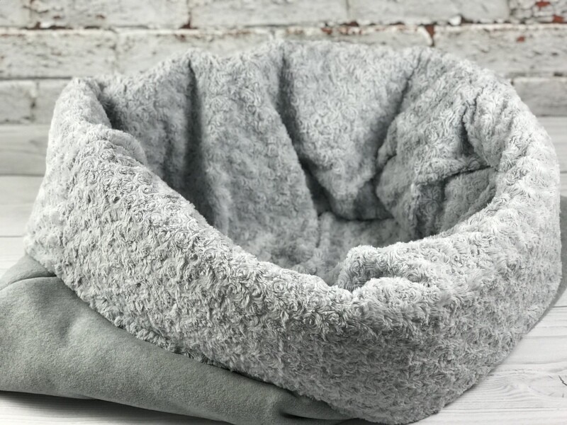 BINNEN-BÜDDEL // Fleece Hellgrau Melange mit Rosenplüsch Grau // Modell HERA // auf Lager BINNEN-BÜDDEL // Fleece Hellgrau Melange mit Rosenplüsch Grau // Modell HERA // auf Lager