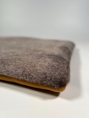 BODENPOFA SOFORTKAUF // Matte Sitzkissen // Fleece Okker + Grizzly// ca. 46x36 cm // Babymatte Hundeboxen Autorückbank Reisen // ohne Anti-Rutsch BODENPOFA SOFORTKAUF // Matte Sitzkissen // Fleece Okker + Grizzly// ca. 46x36 cm // Babymatte Hundeboxen Autorückbank Reisen // ohne Anti-Rutsch