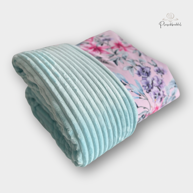 BUTEN-BÜDDEL CLASSIC // Grösse M ca. 95x70 cm // Softshell Frühling auf Rosa + Streifenplüsch Veilchenblau // SOFORTKAUF auf Lager BUTEN-BÜDDEL CLASSIC // Grösse M ca. 95x70 cm // Softshell Frühling auf Rosa + Streifenplüsch Veilchenblau // SOFORTKAUF auf Lager