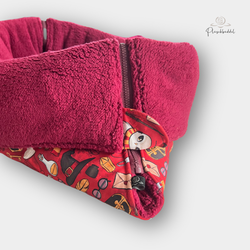 BUTEN-BÜDDEL CLASSIC // Grösse S ca. 65x45 cm // Softshell Harry Potter + Sherpaplüsch Bordeaux + Reissverschluss Bordeaux // SOFORTKAUF auf Lager BUTEN-BÜDDEL CLASSIC // Grösse S ca. 65x45 cm // Softshell Harry Potter + Sherpaplüsch Bordeaux + Reissverschluss Bordeaux // SOFORTKAUF auf Lager
