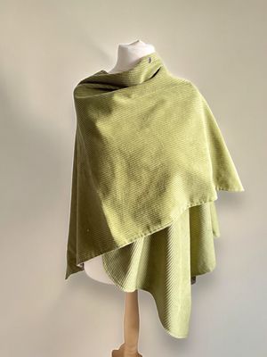 BODYPOFA CLASSIC // Cord Olive mit Baumwolle Mandala Beige optional mit Druckknopf // Poncho, Cape, Überwurf zu. Wenden für Zweibeiner // SOFORTKAUF