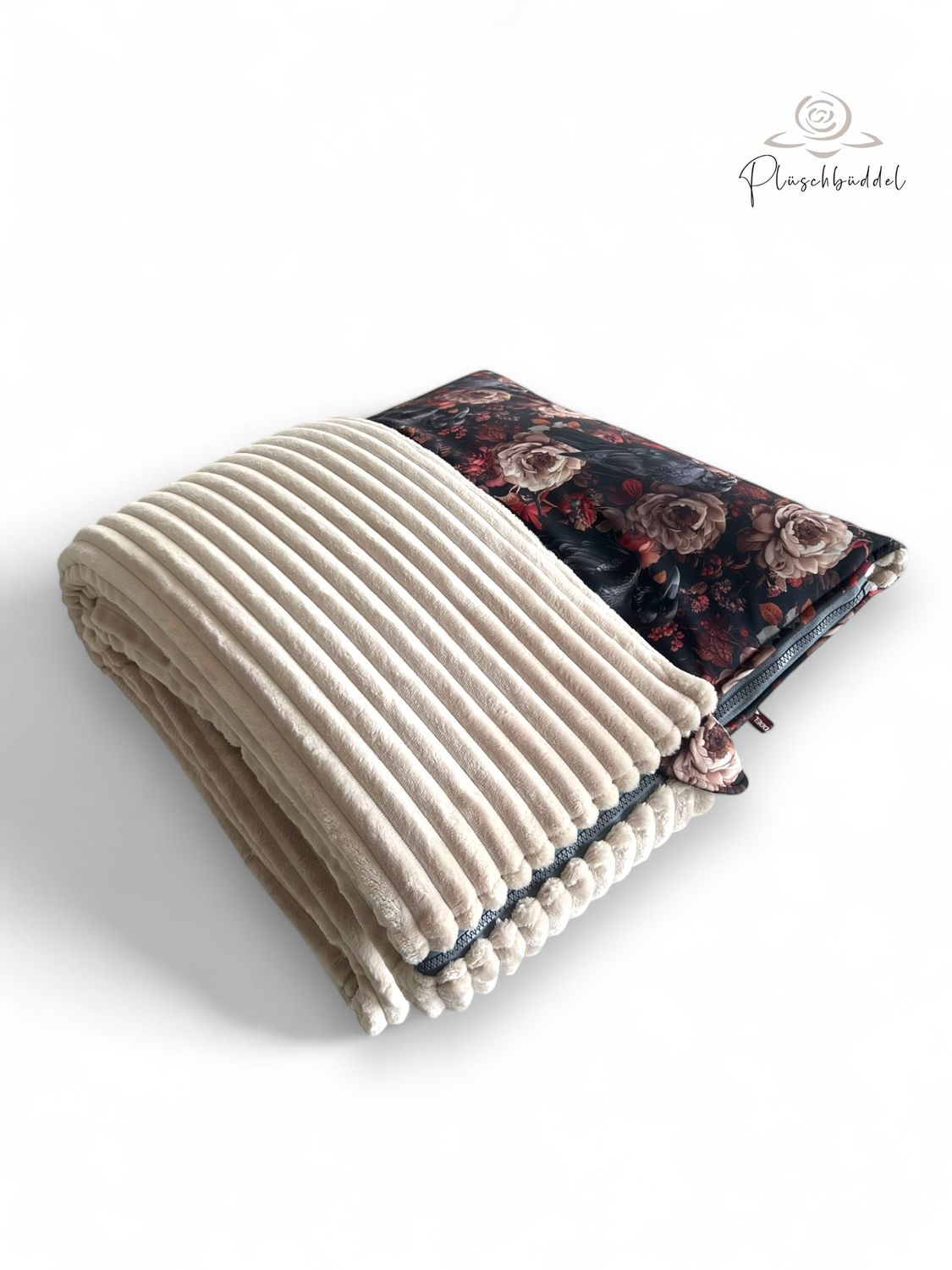 PLÜSCHBÜDDEL PREMIUM OUTDOOR  // Größe 95x70 cm // Softshell Raben mit Blumen + Streifenplüsch Beige + Reißverschluss Schiefer // SOFORTKAUF