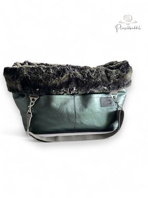 BÜDDELBAG SOFORTKAUF PREMIUM // Grösse Quadrat // Kunstleder Metallic Green mit Wechsel-Inlet Wild Rabbit Krokodil + Tragegurt in Grau