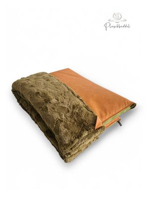 PLÜSCHBÜDDEL OUTDOOR PREMIUM // Größe XL ca. 145x65 cm // Kunstleder Cognac Vintage + Wellenplüsch Olive + Reissverschluss Olive // SOFORTKAUF