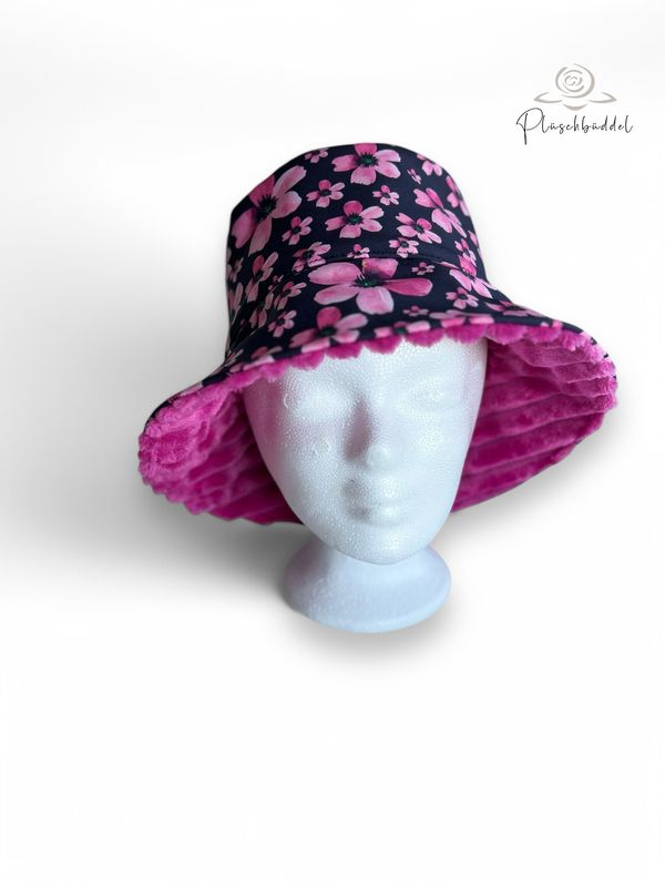 REGENHUT SONNENHUT // Grösse 58 d.h. passt für ca. 57-59 cm Umfang  // Softshell Rosa Blümchen mit Streifenplüsch Pink