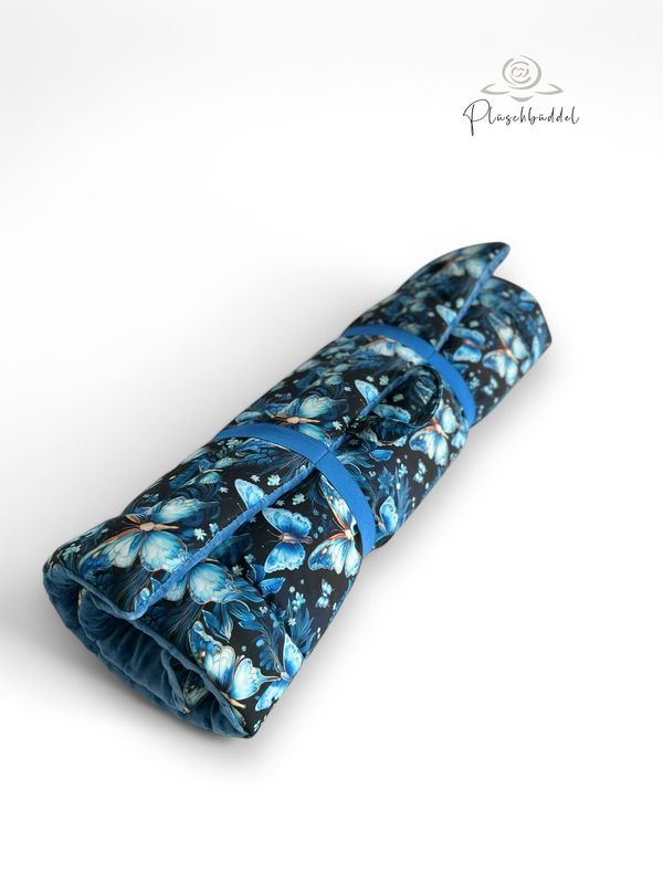 ROLLPOFA  // ca. 65 x 95 cm  // Softshell Special Schmetterlinge + Minky Dots Königsblau // mit 4 cm Volumenvlies inkl. Handgriff und Gummibänder
