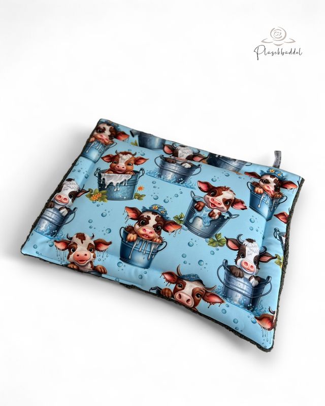 KLEINE MATTE SITZKISSEN  // ca. 34x44 cm  // Softshell Special Moo im Eimer mit Teddy Jägergrün // gefüttert mit 4 cm Volumenvlies