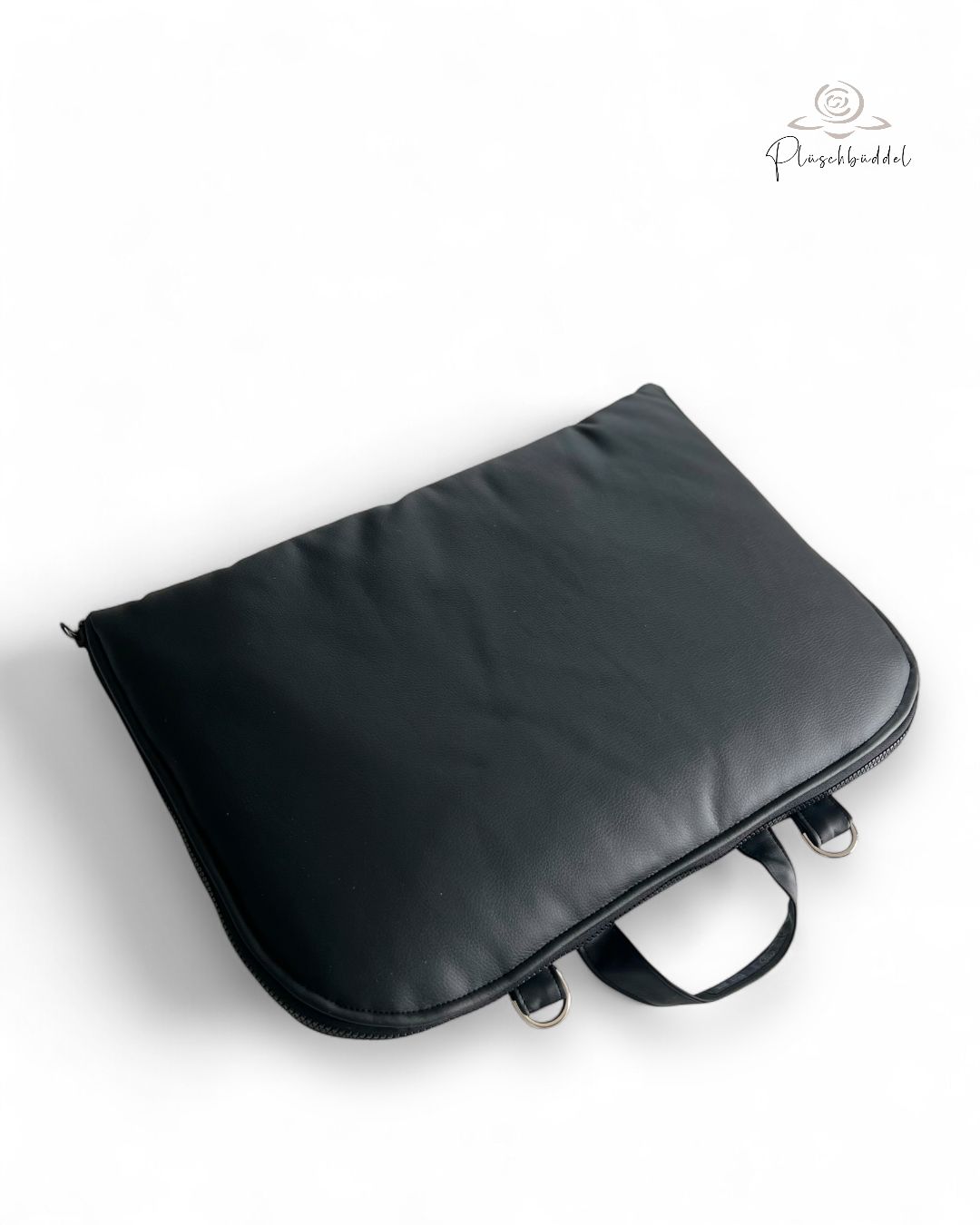 DOGGO in Grösse M // Kunstleder Schwarz + Streifenplüsch Hellgrau + Reissverschluss Schwarz // Hundematte TO GO // mit D-Ringen und Handschlaufe // ohne Tragegurt