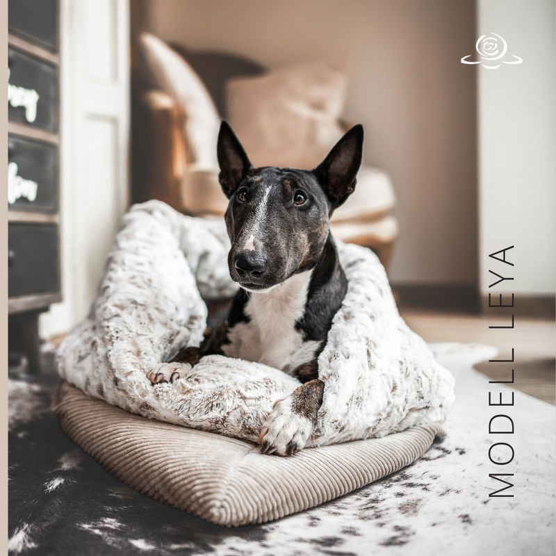 MODELL LEYA // Cord Beige + Kunstfell Schneeule Natur + optional mit Reißverschluss